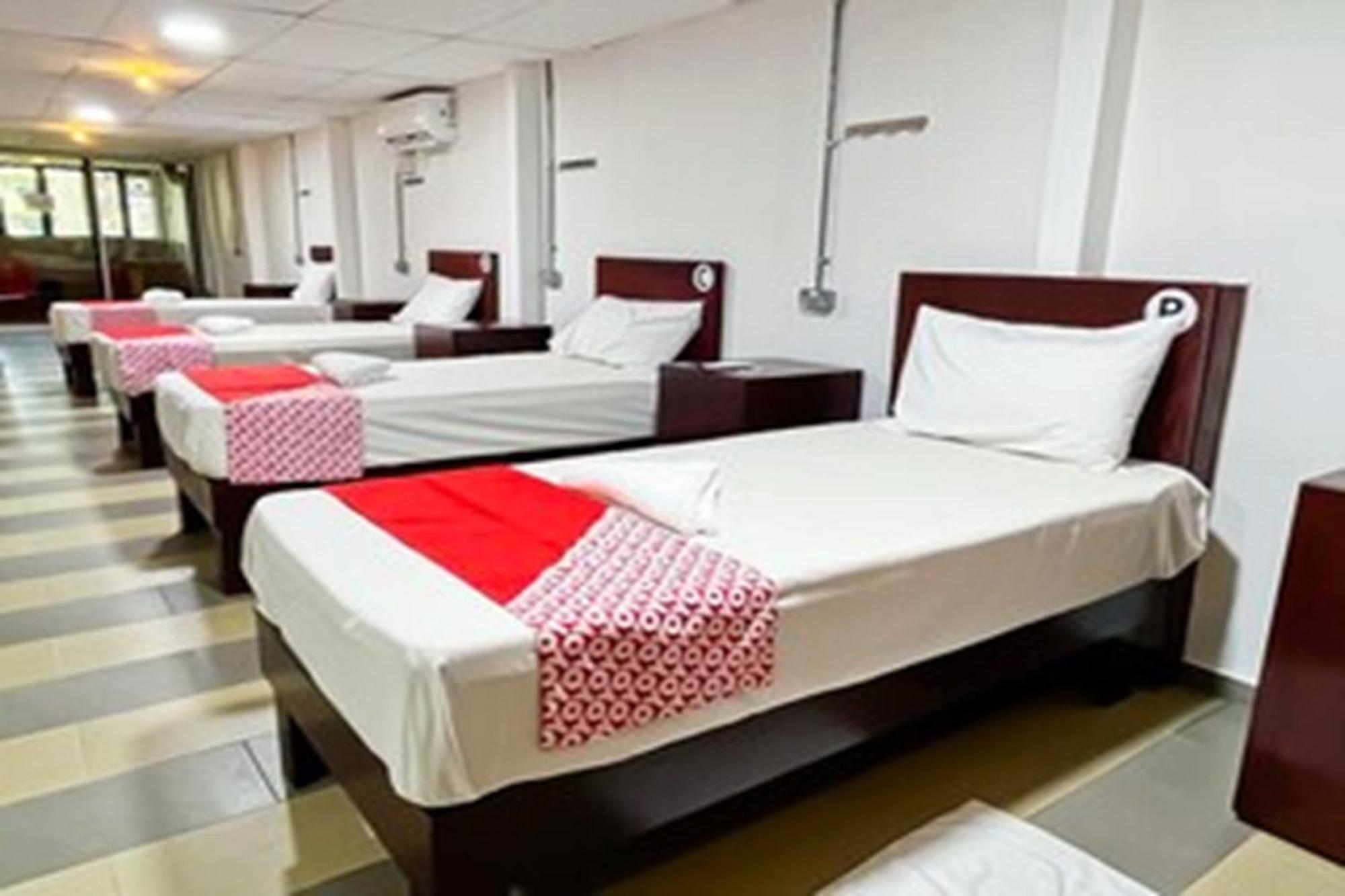 Super Oyo 90572 J Hotel Masjid India Kuala Lumpur Kültér fotó