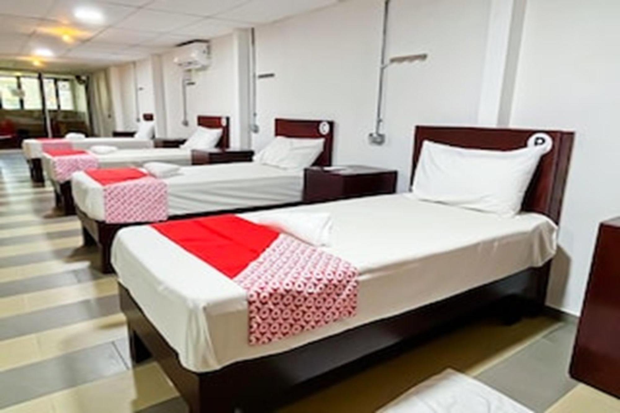 Super Oyo 90572 J Hotel Masjid India Kuala Lumpur Kültér fotó